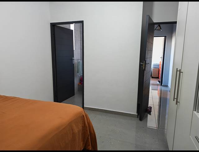 2 BEDROOM APARTMENT FOR SALE IN ESSENWOOD